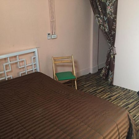 Big Orange Localstay At Siam Bangkok Exterior photo