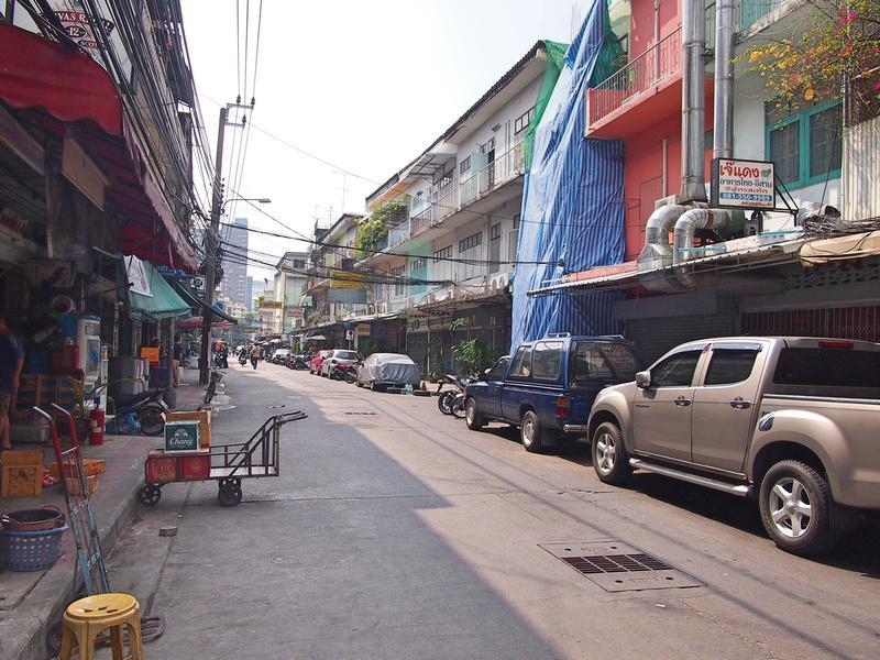 Big Orange Localstay At Siam Bangkok Exterior photo